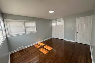 8232 Keating Ave, Skokie, IL 60076 - Photo 15