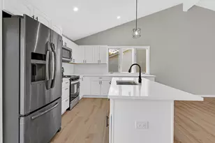 186 Cedarwood Dr, Steger, IL 60475 - Photo 11