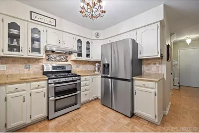 92 Whittington Course, Saint Charles, IL 60174 - Photo 13