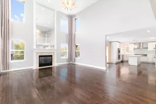 38 E Grandview Dr, South Holland, IL 60473 - Photo 9