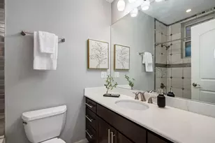 2851 N Ashland Ave, Chicago, IL 60657 - Photo 19