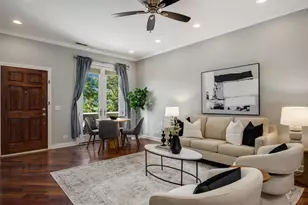 2851 N Ashland Ave, Chicago, IL 60657 - Photo 5