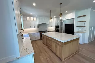 444 E Schiller St, Elmhurst, IL 60126 - Photo 5