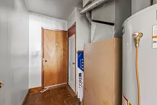 218 W Elm St, Hoopeston, IL 60942 - Photo 15