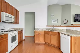 1842 Highbury Ln, Aurora, IL 60502 - Photo 7