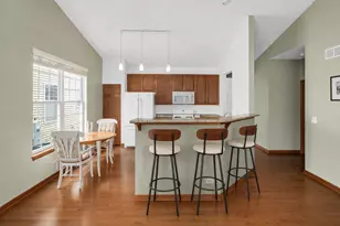 1842 Highbury Ln, Aurora, IL 60502 - Photo 9