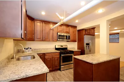 622 W Briar Place #GS, Chicago, IL 60657 - Photo 3