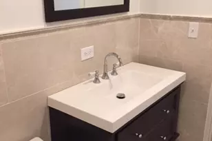 622 W Briar Pl, Chicago, IL 60657 - Photo 9