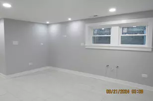 5423 N Sawyer Ave, Chicago, IL 60625 - Photo 19