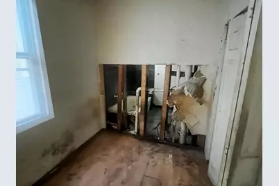 8419 S Muskegon Avenue, Chicago, IL 60617 - Photo 5