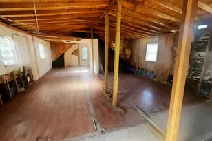 8419 S Muskegon Ave, Chicago, IL 60617 - Photo 13