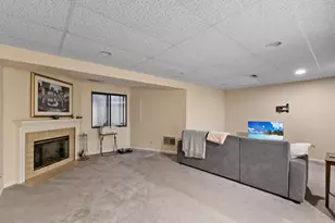 748 Shoreline Rd, Lake Barrington, IL 60010 - Photo 17