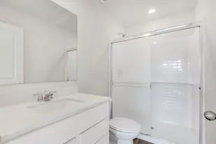 887 Briar Gln Ct, Hampshire, IL 60140 - Photo 7