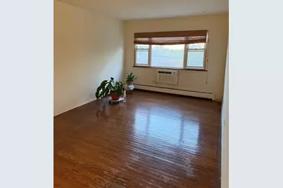 [Address not provided], Chicago, IL 60649 - Photo 5