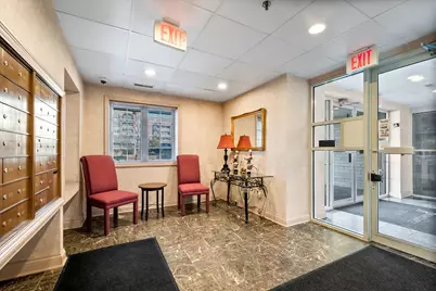 7071 W Touhy Avenue #403, Niles, IL 60714 - Photo 3