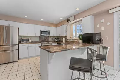 2888 Whispering Oaks Court, Buffalo Grove, IL 60089 - Photo 5