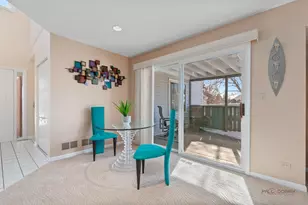 2888 Whispering Oaks Ct, Buffalo Grove, IL 60089 - Photo 9