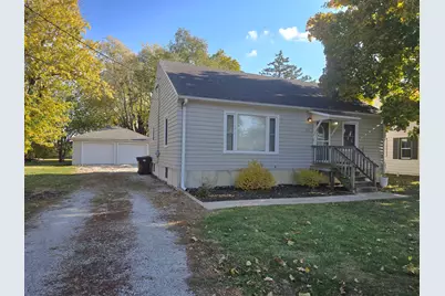 255 S Fourth Street, Clifton, IL 60927 - Photo 1