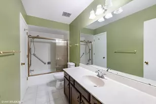 7769 Danbury Dr, Darien, IL 60561 - Photo 15