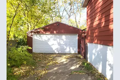 1914 Plateau Avenue, Loves Park, IL 61111 - Photo 3