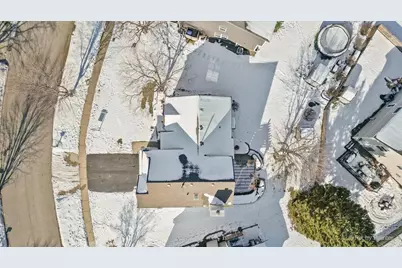 353 Juniper Lane, South Elgin, IL 60177 - Photo 7