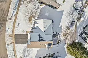 353 Juniper Ln, South Elgin, IL 60177 - Photo 7