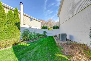 7832 Adams St, Darien, IL 60561 - Photo 59