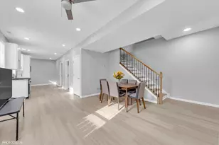 8404 S Exchange Ave, Chicago, IL 60617 - Photo 31