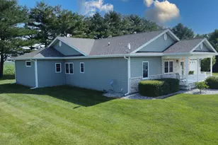 112 North St, Crescent City, IL 60928 - Photo 3