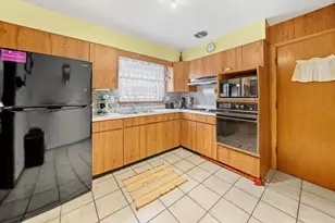 8819 N Wisner St, Niles, IL 60714 - Photo 7