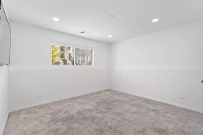 821 Lexington Circle E, Des Plaines, IL 60016 - Photo 25