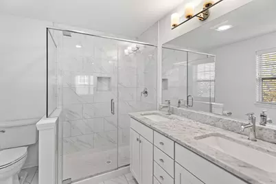 821 Lexington Circle E, Des Plaines, IL 60016 - Photo 21