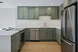 555 W Cornelia Ave, Chicago, IL 60657 - Photo 3