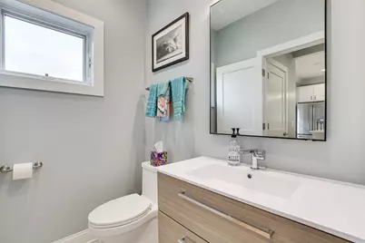 4727 N Kiona Avenue, Chicago, IL 60630 - Photo 17