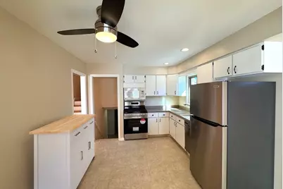 1042 W Central Road, Mount Prospect, IL 60056 - Photo 5