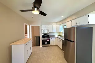 1042 W Central Rd, Mount Prospect, IL 60056 - Photo 5