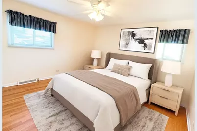 1042 W Central Road, Mount Prospect, IL 60056 - Photo 7