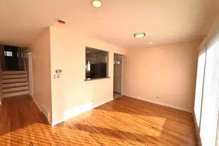 1042 W Central Rd, Mount Prospect, IL 60056 - Photo 13