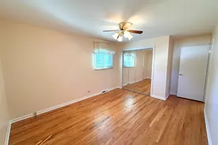 1042 W Central Rd, Mount Prospect, IL 60056 - Photo 19