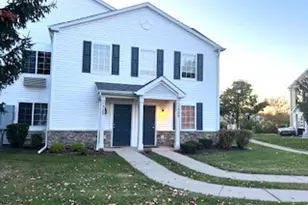 1309 Silverstone Dr, Carpentersville, IL 60110 - Photo 1