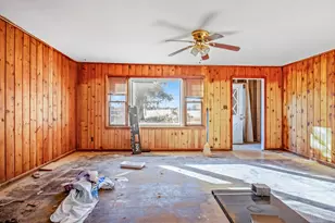 5827 E 3500S Rd, Saint Anne, IL 60964 - Photo 3