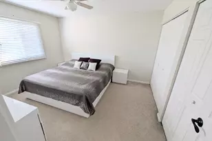 27W210 Providence Ln, Winfield, IL 60190 - Photo 7