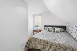 9131 Newcastle Ave, Morton Grove, IL 60053 - Photo 19