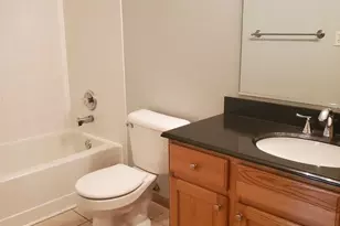 1236 Brookdale Dr, Carpentersville, IL 60110 - Photo 23