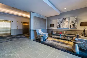 77 S Evergreen Ave, Arlington Heights, IL 60005 - Photo 13