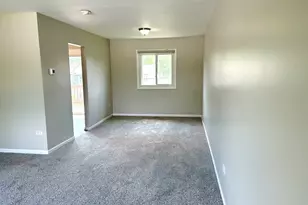 607 Sullivan Ln, University Park, IL 60484 - Photo 5