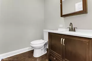 19 Augusta St, Oak Park, IL 60302 - Photo 11