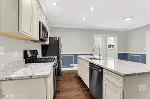 19 Augusta St, Oak Park, IL 60302 - Photo 9