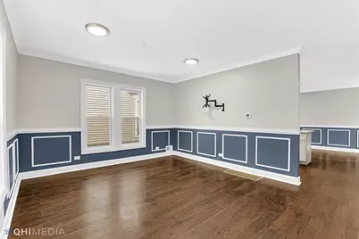 19 Augusta Street, Oak Park, IL 60302 - Photo 3