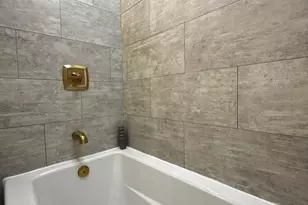 327 Tulsa Ave, Carpentersville, IL 60110 - Photo 13